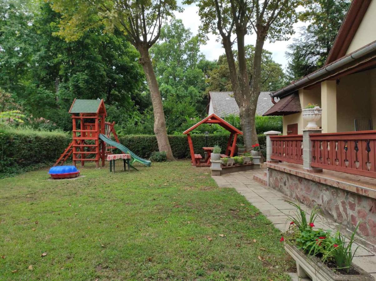 Villa Balatonszemesi Nyaralohaz Exterior foto